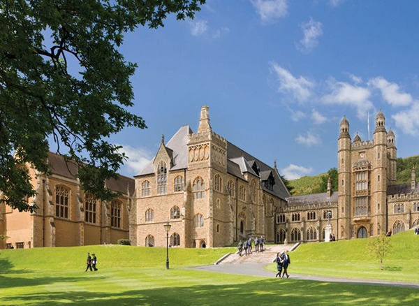 4 beste Internate in England f&uuml;r deutsche Sch&uuml;ler